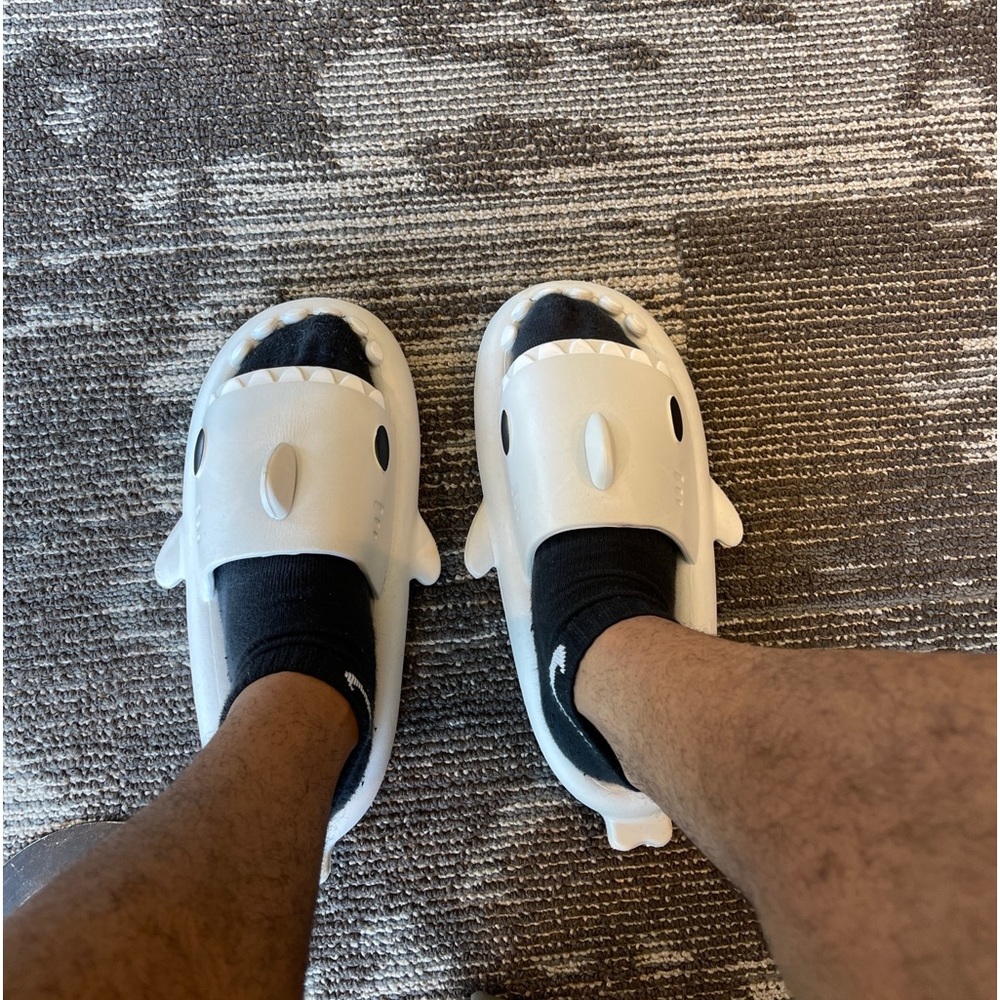 Beige shark slides
